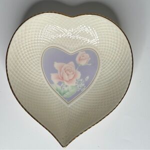 Mikasa Rose Duet Blue Lavender Heart Shaped Bone China Dish Ivory B2015